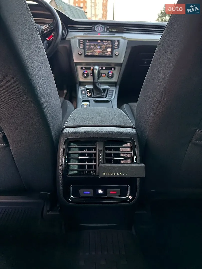 2017 Volkswagen Passat - мініатюра 13