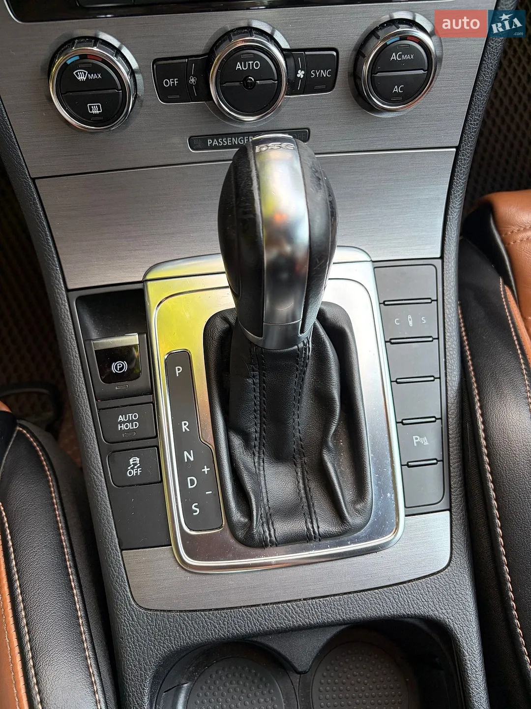 2011 Volkswagen Passat - мініатюра 32