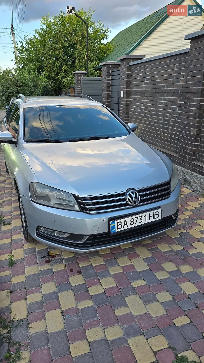 2011 Volkswagen Passat - фото 1