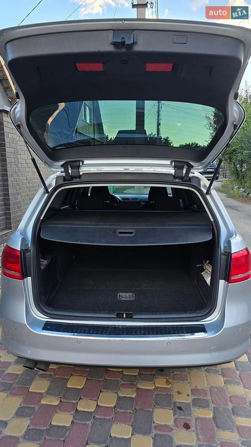 2011 Volkswagen Passat - мініатюра 11