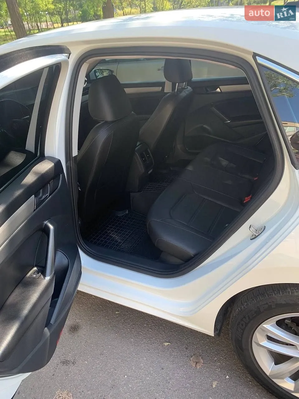 2019 Volkswagen Passat - мініатюра 10