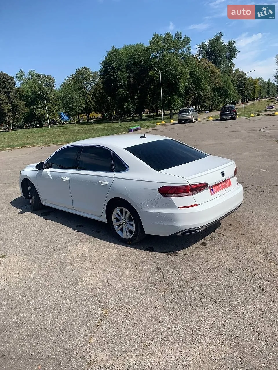 2019 Volkswagen Passat - мініатюра 2