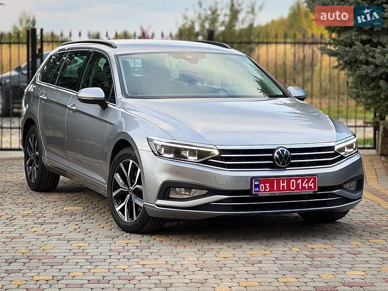 Volkswagen Passat 2022