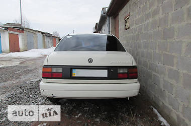 Седан Volkswagen Passat 1992 в Коростені
