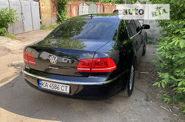 Седан Volkswagen Phaeton 2012 в Львове