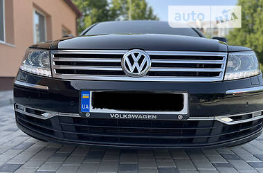 Седан Volkswagen Phaeton 2012 в Луцьку