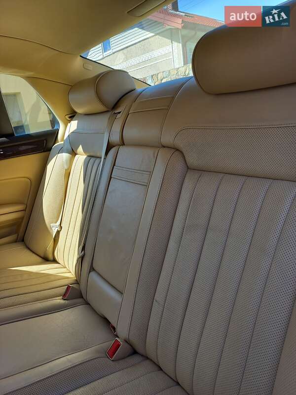 Седан Volkswagen Phaeton 2005 в Ивано-Франковске