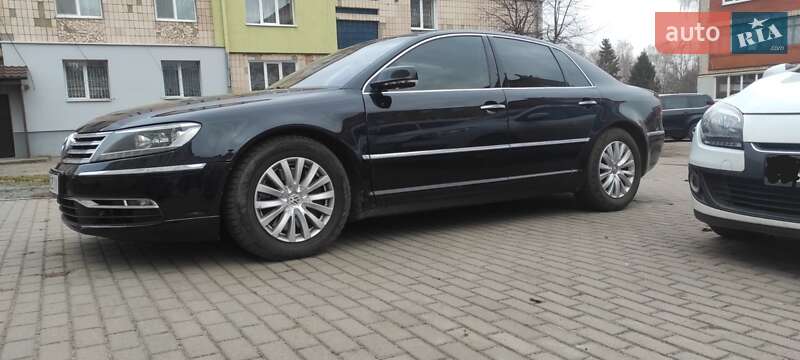 Седан Volkswagen Phaeton 2011 в Ровно