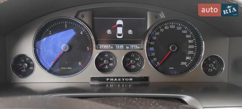Седан Volkswagen Phaeton 2011 в Ровно