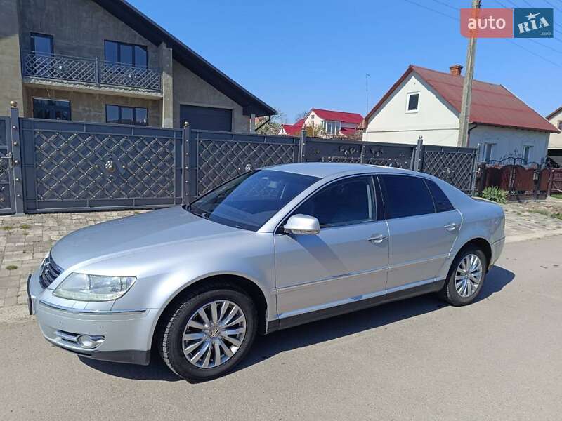 Седан Volkswagen Phaeton 2009 в Глибокій