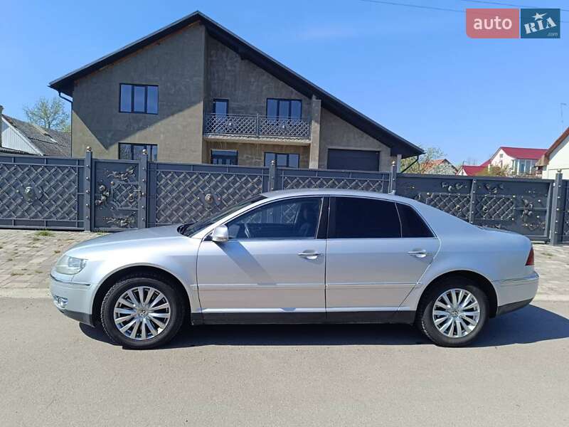 Седан Volkswagen Phaeton 2009 в Глибокій