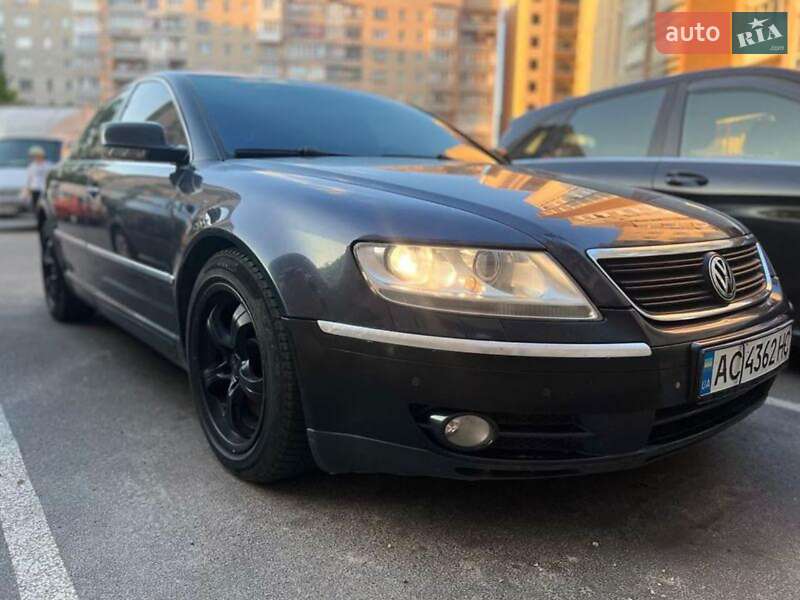 Седан Volkswagen Phaeton 2004 в Луцьку