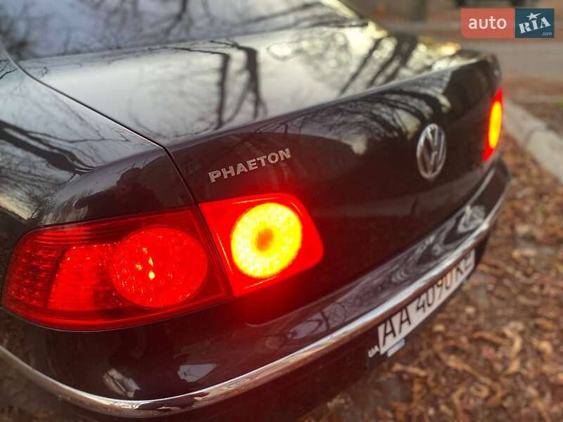 Седан Volkswagen Phaeton 2006 в Виннице
