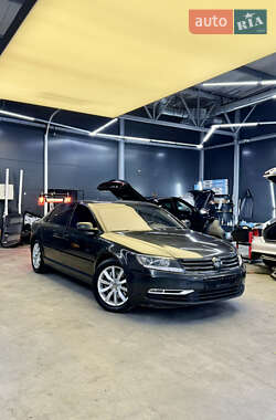 Седан Volkswagen Phaeton 2010 в Чернівцях