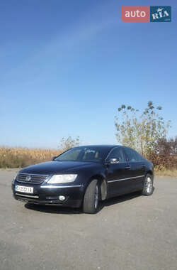 Седан Volkswagen Phaeton 2002 в Ирпене