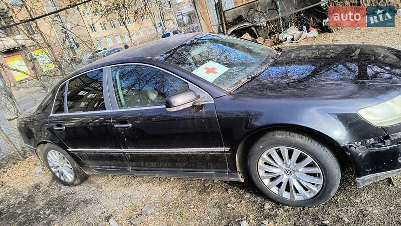Седан Volkswagen Phaeton 2006 в Киеве