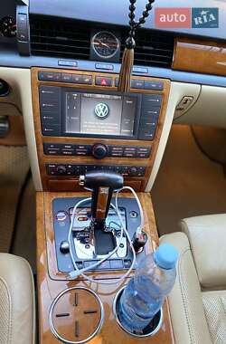 Седан Volkswagen Phaeton 2006 в 