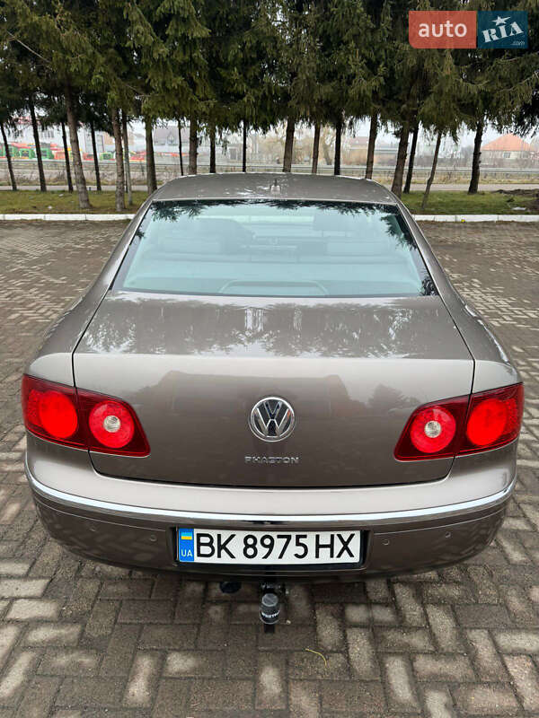 Седан Volkswagen Phaeton 2008 в Рівному