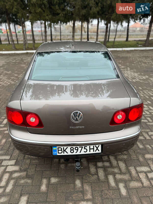 Седан Volkswagen Phaeton 2008 в Рівному