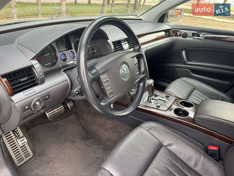 Седан Volkswagen Phaeton 2008 в Рівному