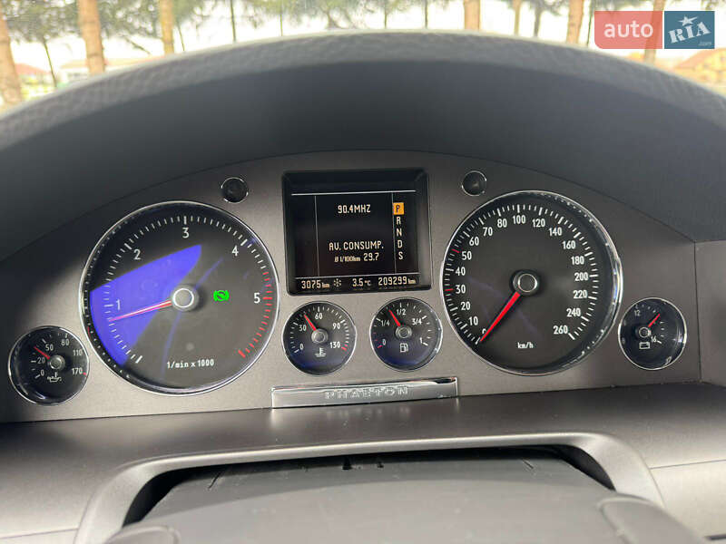 Седан Volkswagen Phaeton 2008 в Рівному