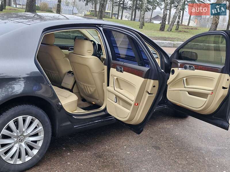 Седан Volkswagen Phaeton 2011 в Житомирі