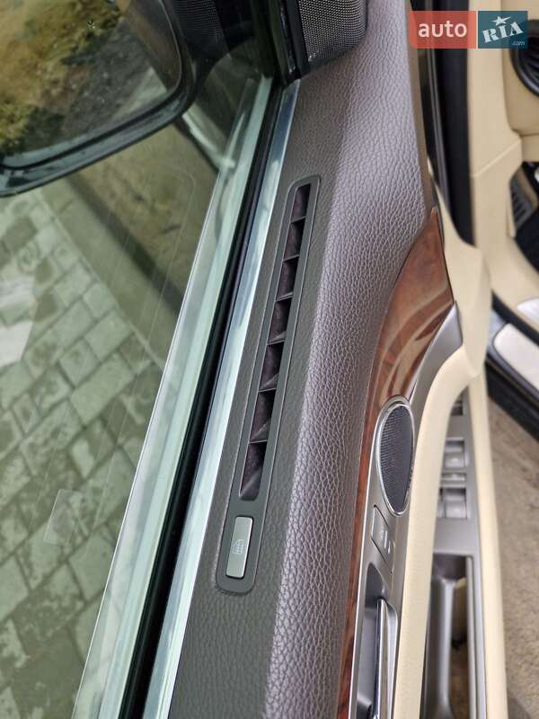 Седан Volkswagen Phaeton 2011 в Житомирі