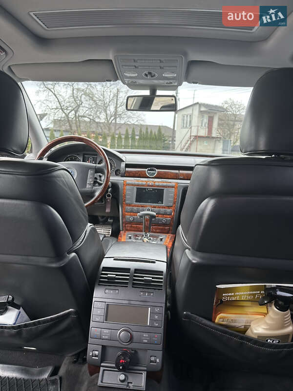 Седан Volkswagen Phaeton 2006 в Луцьку