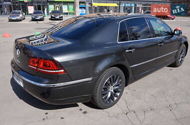 Седан Volkswagen Phaeton 2014 в 