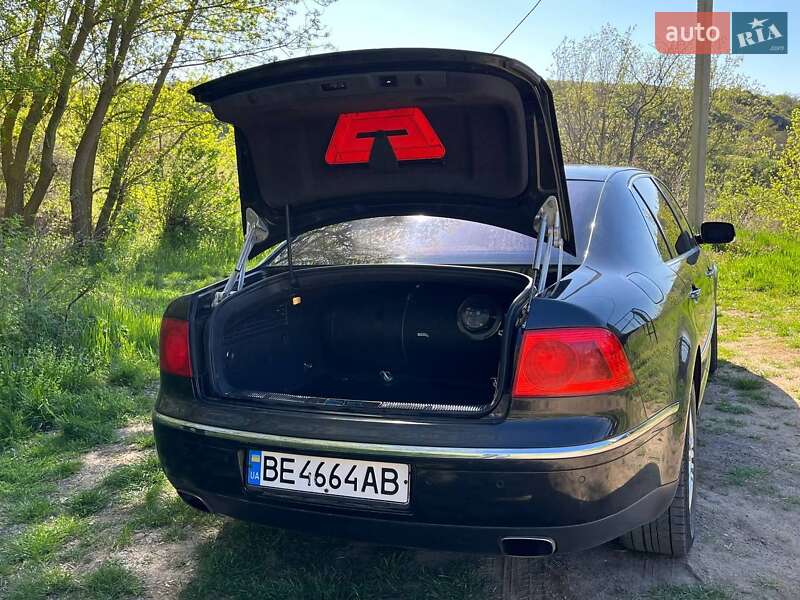 Седан Volkswagen Phaeton 2006 в Южноукраинске