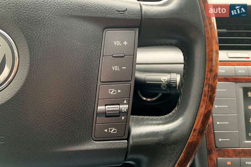 Седан Volkswagen Phaeton 2008 в Киеве