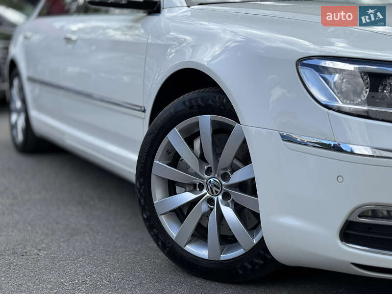 Седан Volkswagen Phaeton 2014 в Киеве