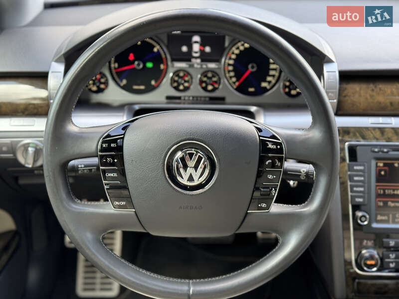 Седан Volkswagen Phaeton 2014 в Киеве