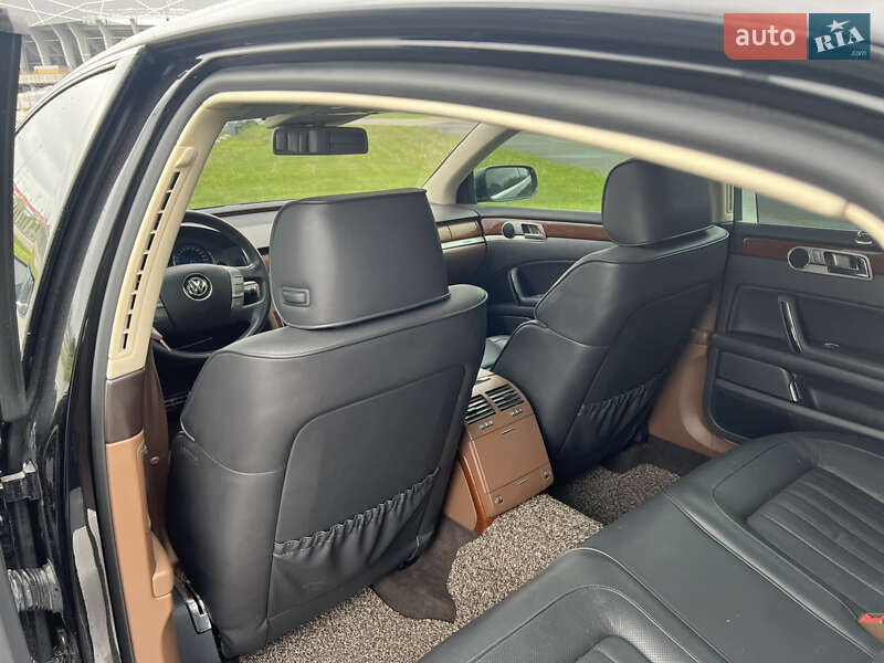 Седан Volkswagen Phaeton 2013 в Львові