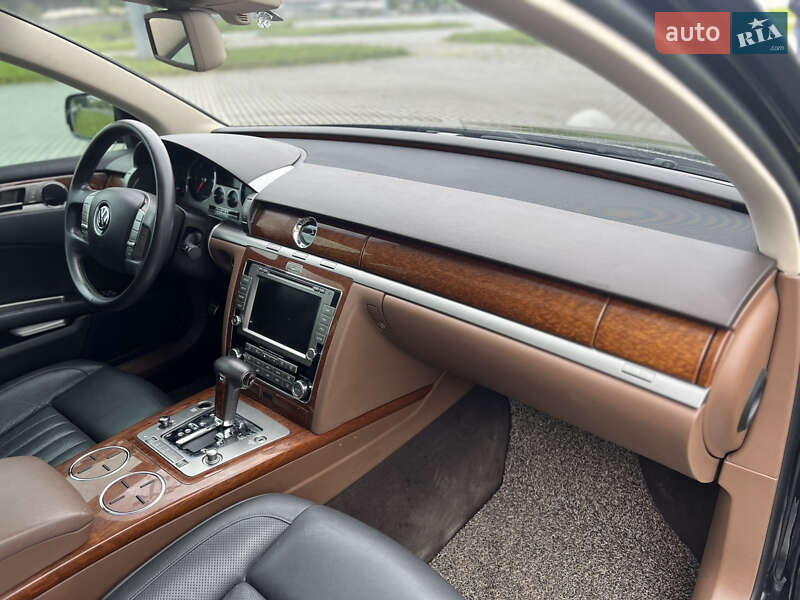 Седан Volkswagen Phaeton 2013 в Львові