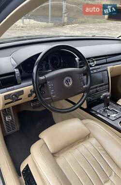 Седан Volkswagen Phaeton 2004 в 