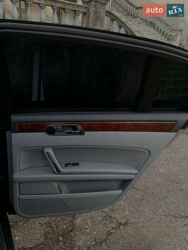 Седан Volkswagen Phaeton 2007 в Калуше