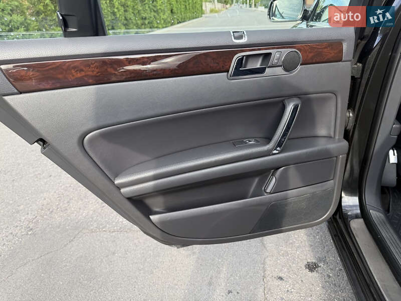 Седан Volkswagen Phaeton 2007 в Александрие