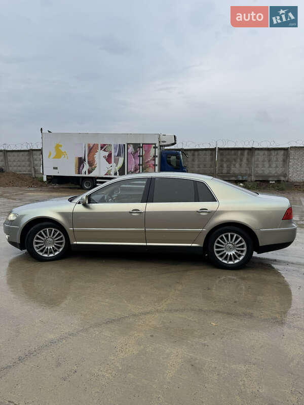 Седан Volkswagen Phaeton 2006 в Одессе