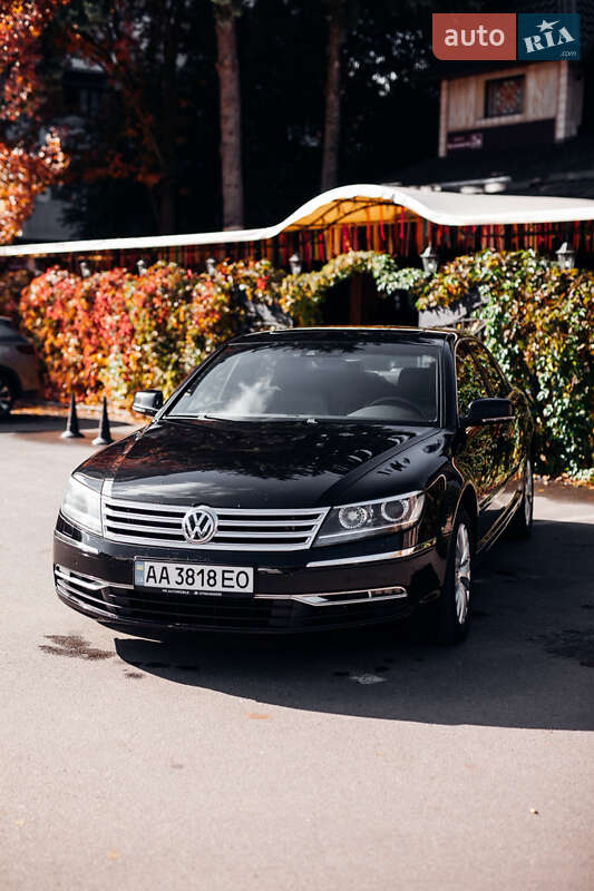 Седан Volkswagen Phaeton 2012 в 