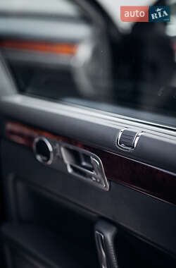 Седан Volkswagen Phaeton 2012 в 
