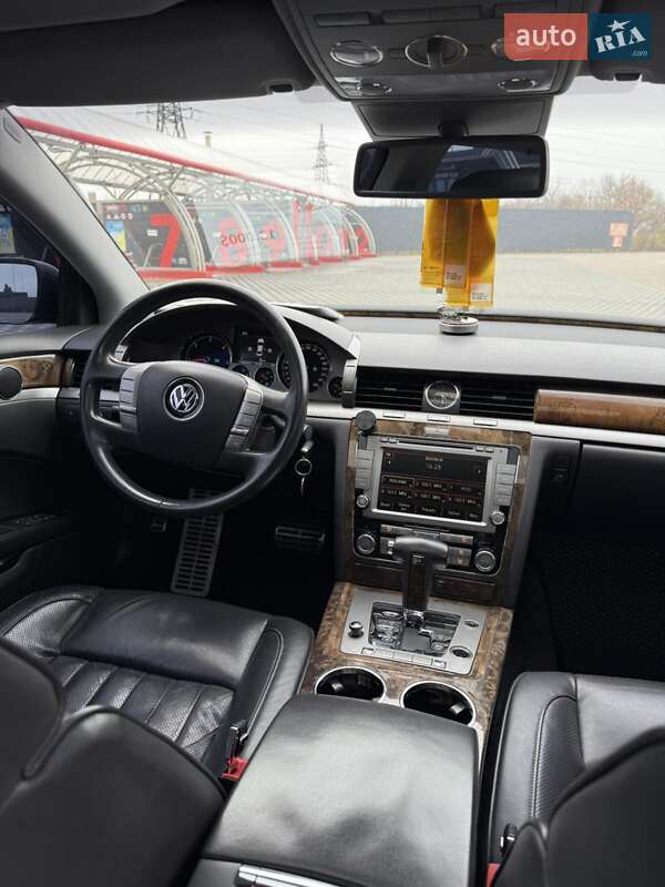 Седан Volkswagen Phaeton 2011 в Полтаве