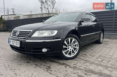 Седан Volkswagen Phaeton 2005 в Киеве