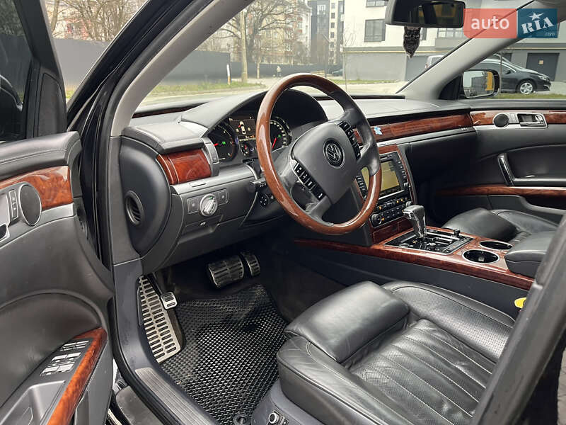 Седан Volkswagen Phaeton 2014 в Івано-Франківську