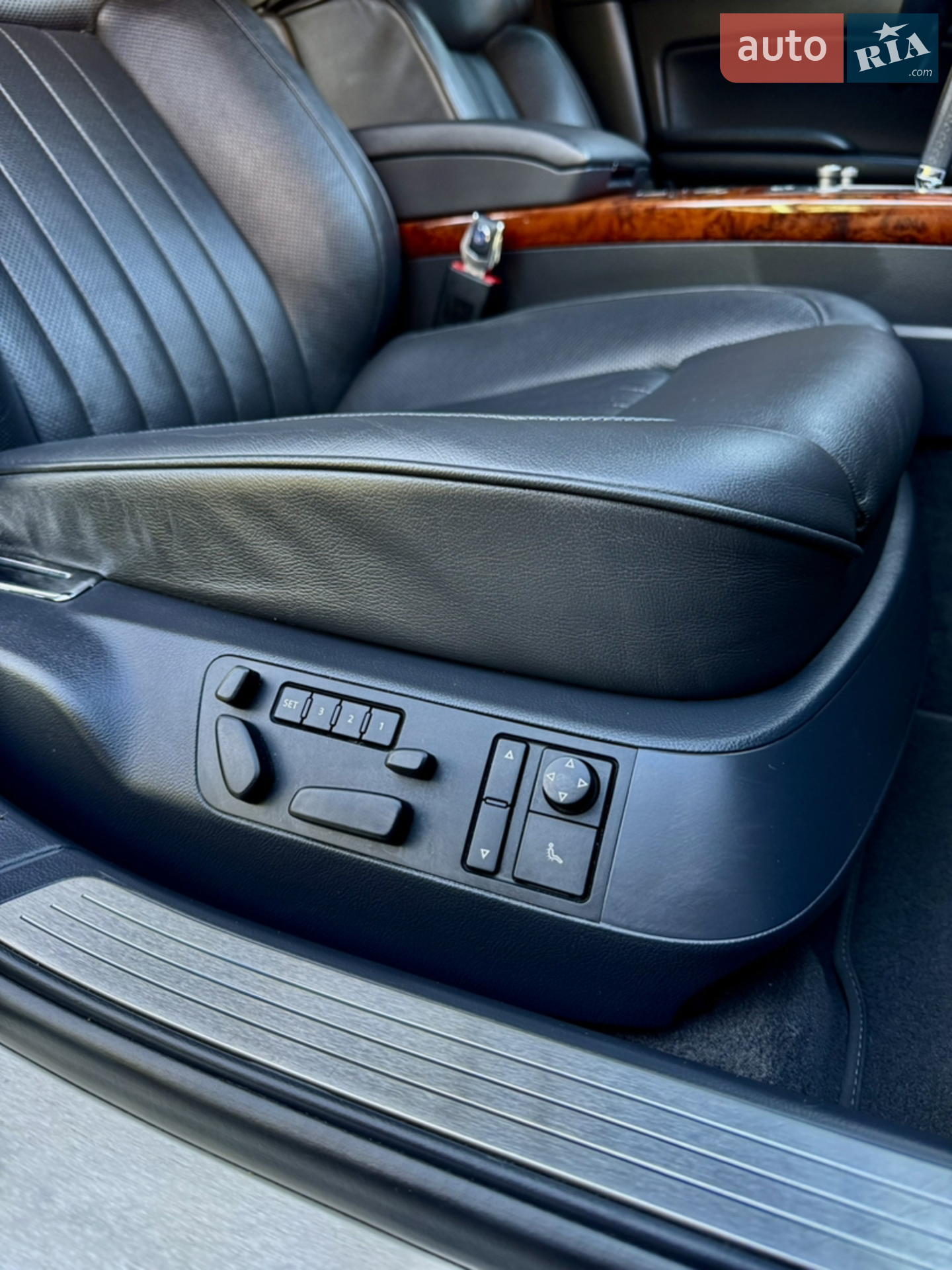 2010 Volkswagen Phaeton - мініатюра 21