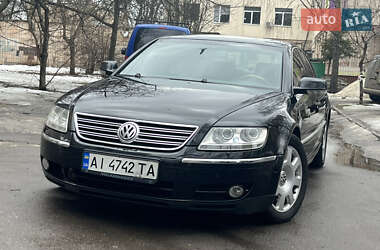 Седан Volkswagen Phaeton 2004 в Киеве