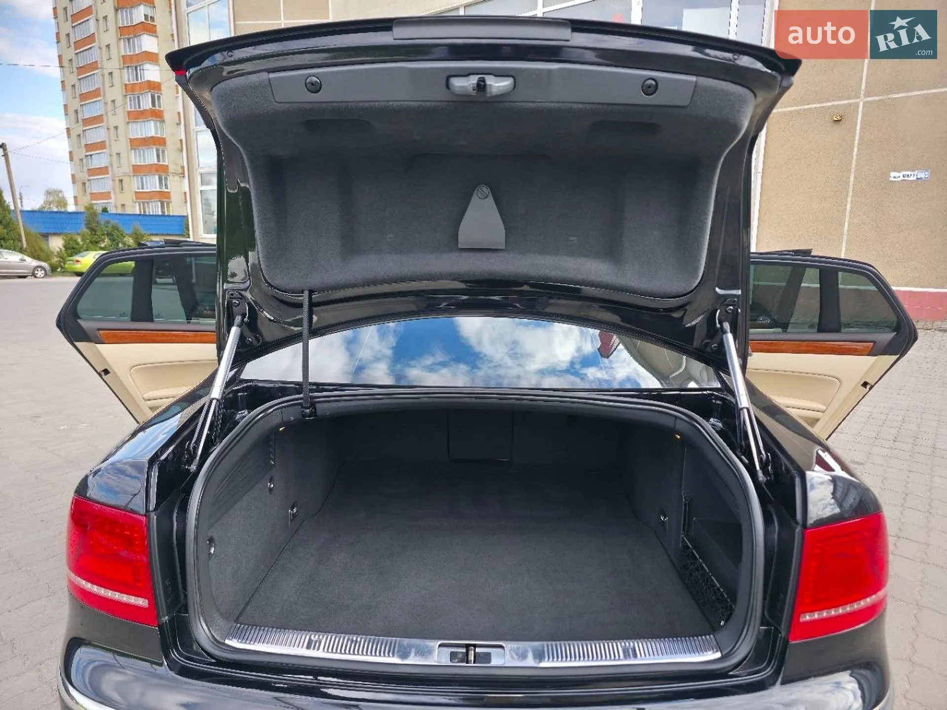 2010 Volkswagen Phaeton - мініатюра 21