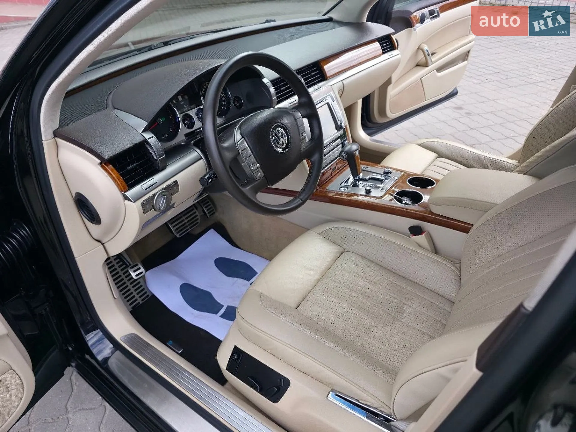 2010 Volkswagen Phaeton - мініатюра 31