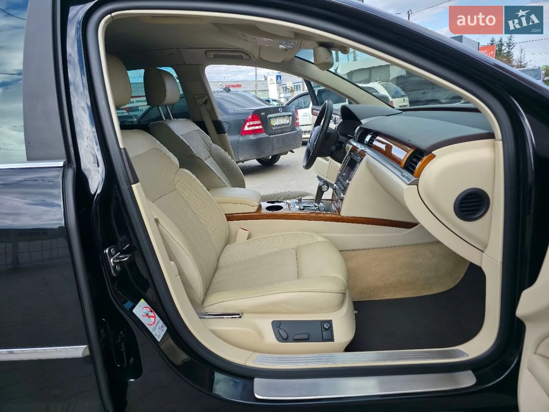 2010 Volkswagen Phaeton - мініатюра 47