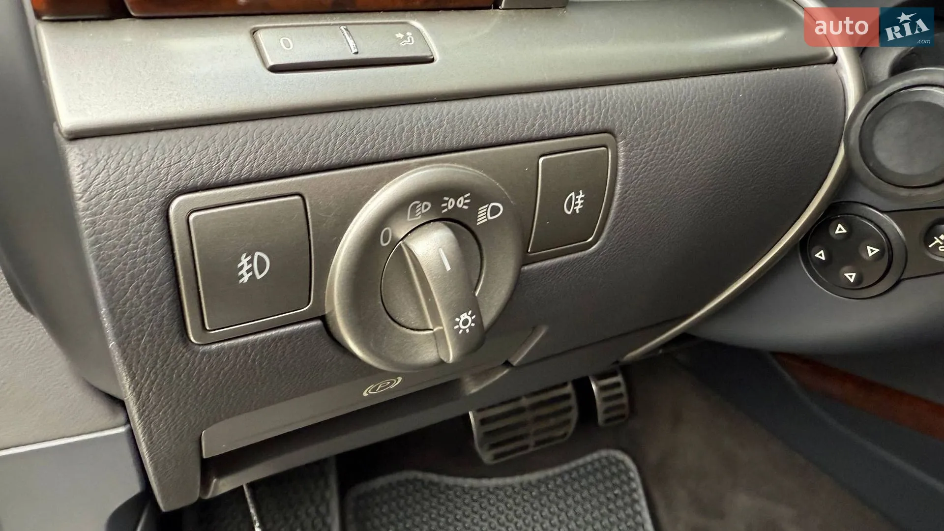2011 Volkswagen Phaeton - мініатюра 31